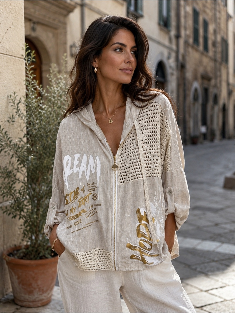 IT62. From Italy 🇮🇹 Graphic Zip-Up Linen Jacket with Gold Accents